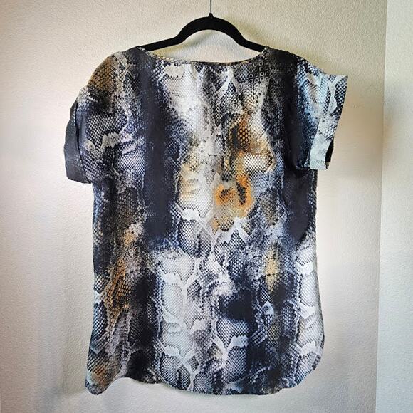 Aryn K Snakeskin Print Short Sleeve Shirt- Women's M- Estimated Retail $55 - Picture 2 of 3